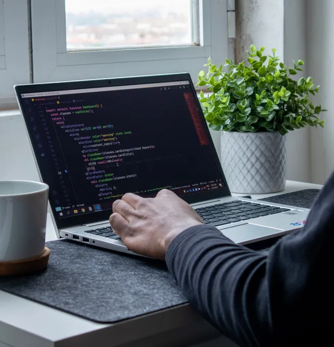 Team bouwt aan een eerste werkende versie van een webapplicatie