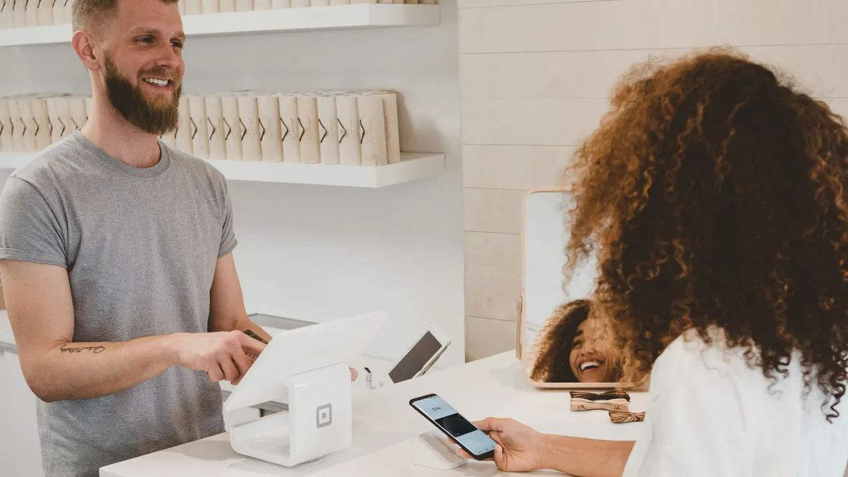 A team works on B2B pricing agreements and order processes in custom software.