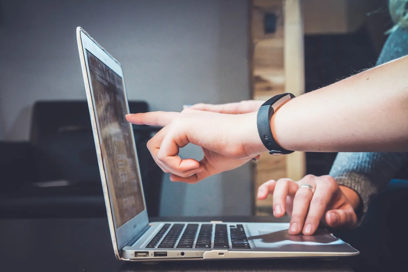 A laptop showing digital insights that help steer business processes better.