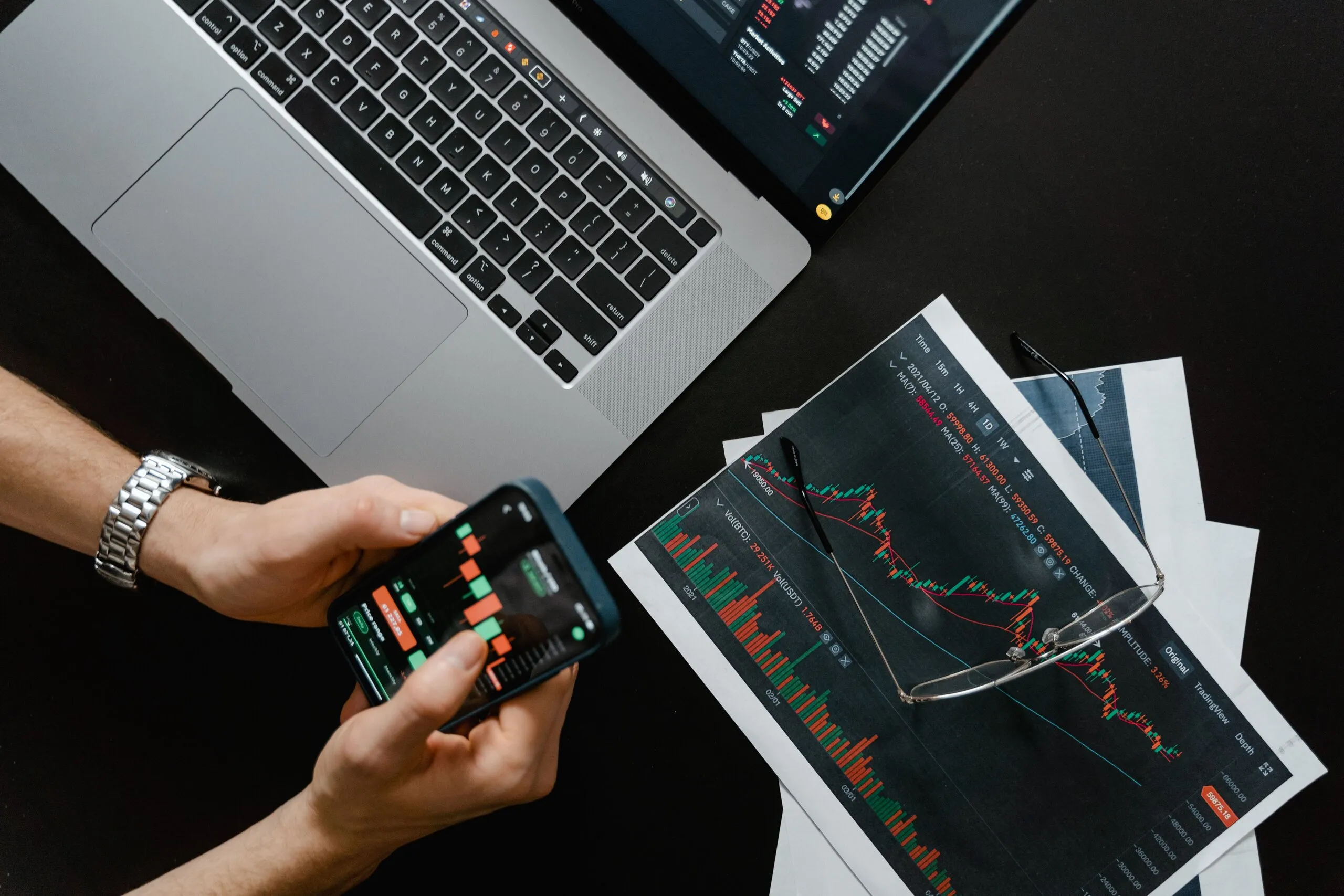 A developer works on a digital integration between time tracking and administrative systems.